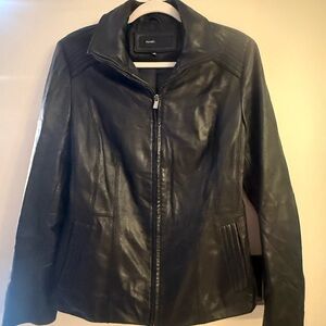 Avanti Women's Black Leather Zip Front Jacket L